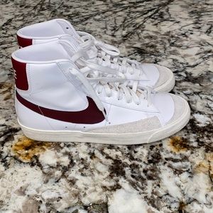 Nike Blazers Mid 77 (white team red)